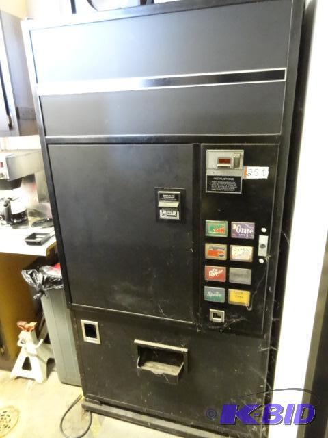Dixie Narco model DNCB 51T208-8 pop vending ...