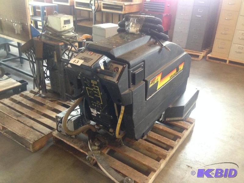 lot 13 image: NSS Pony Wrangler 33VS floor scrubber. Turns ...