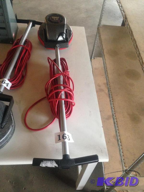 lot 163 image: Oreck XL professional grade Orbiter floor scr...