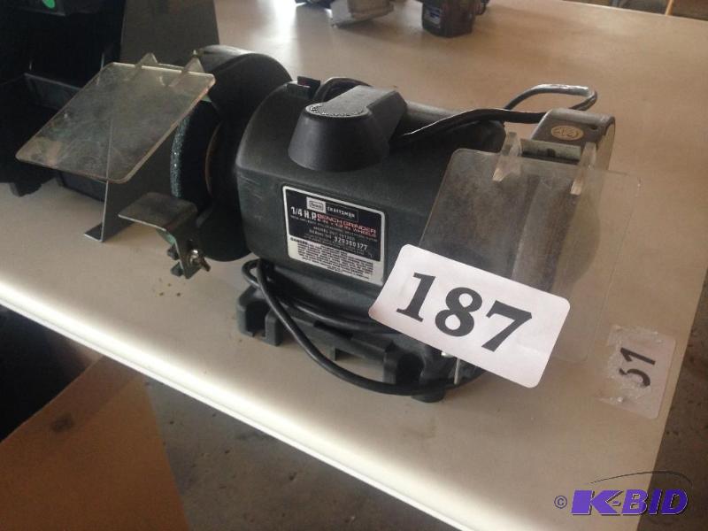 lot 187 image: Craftsman bench top grinder....