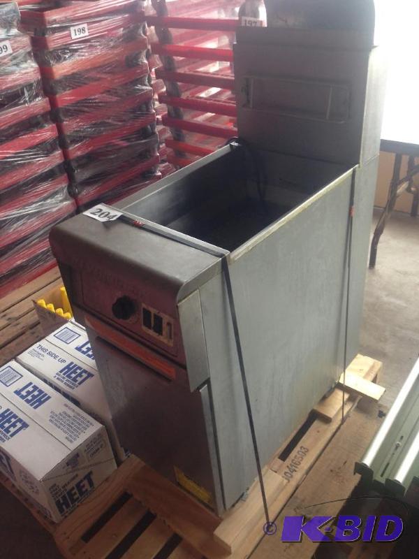 lot 204 image: Frymaster commercial deep fryer....