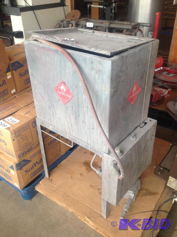 lot 207 image: Parts washer bin....