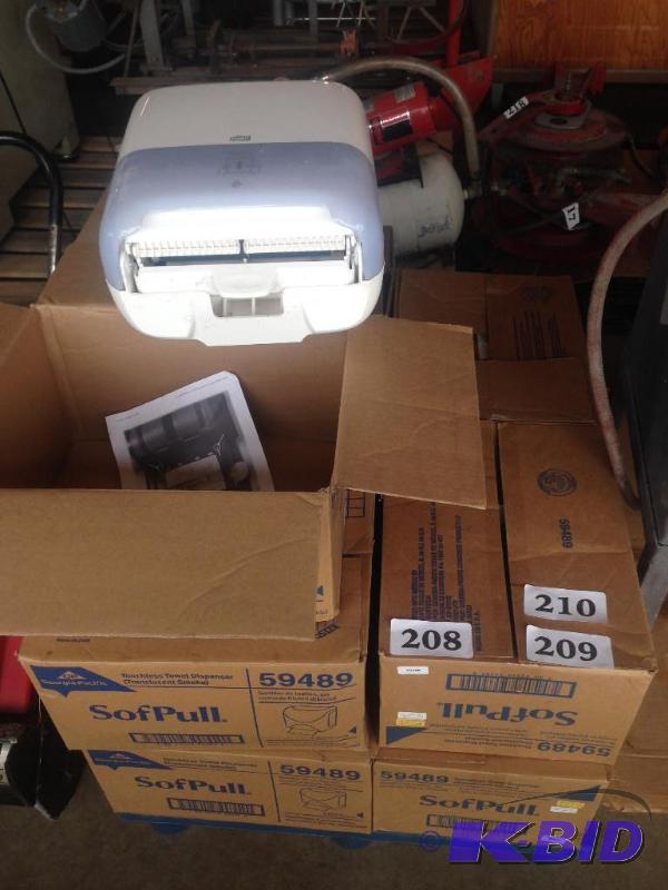 lot 210 image: Lot of 3 Georgia Pacific SofPull Tork Matic p...