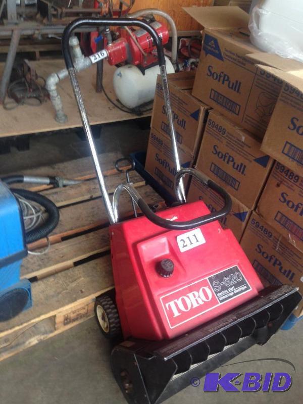 lot 211 image: Toro S 620 electric start snow blower....