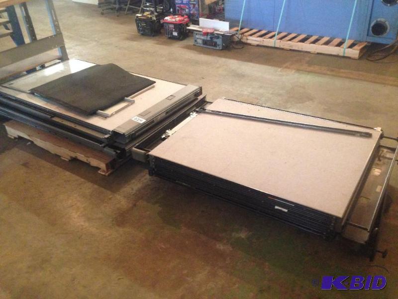 lot 229 image: 2 pallets of modular office partition (cubicl...