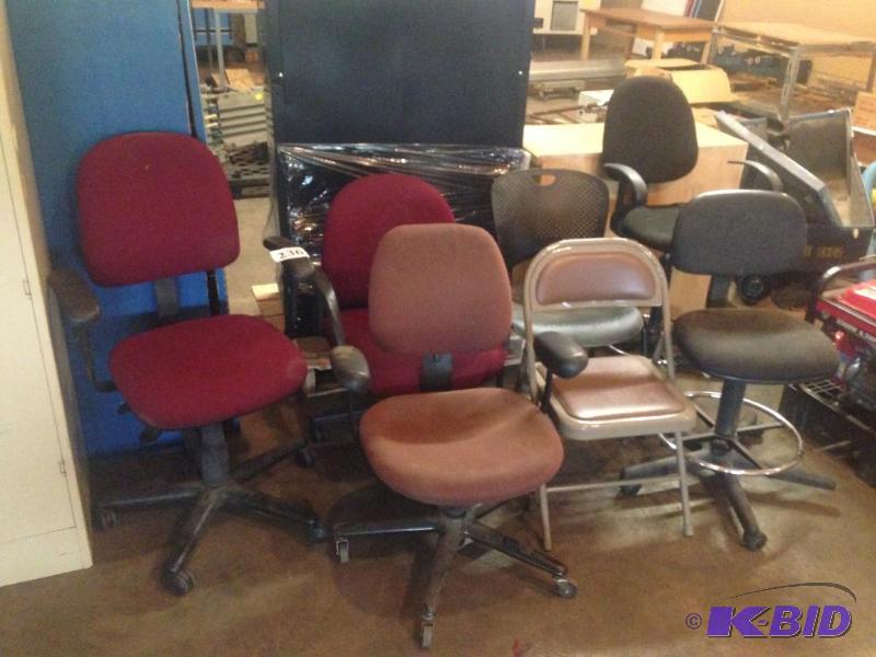 lot 236 image: Lot of misc office and folding chair....