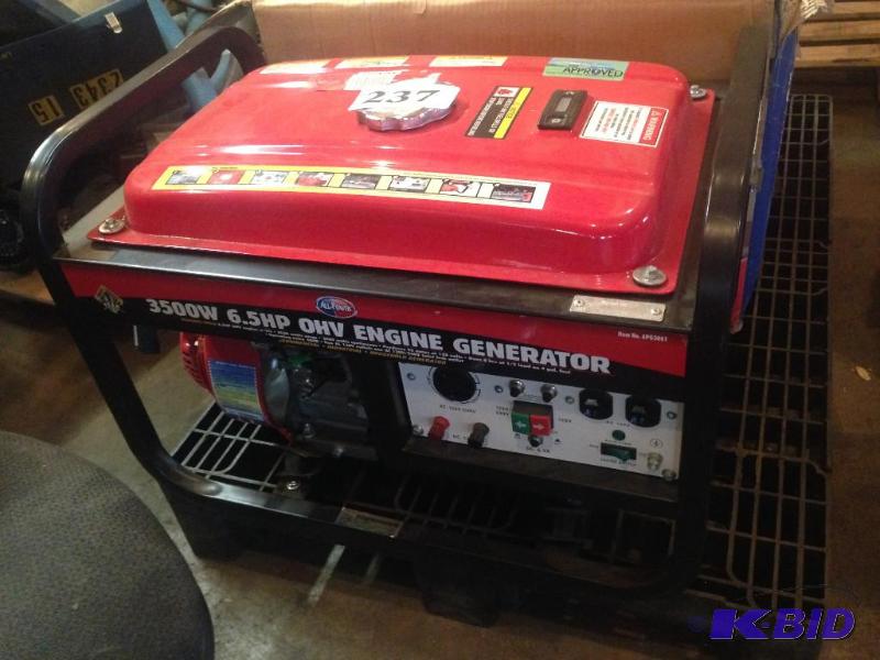 lot 237 image: 3500w generator, looks to be very lightly use...