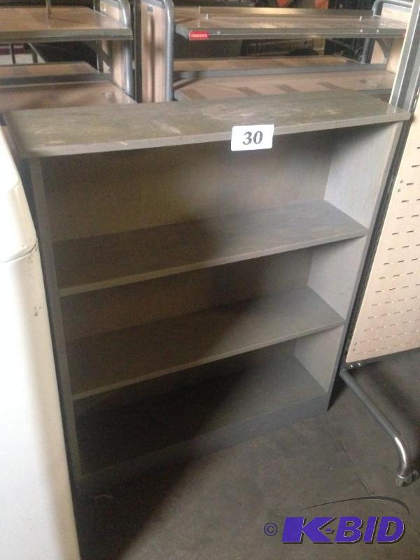 lot 30 image: Wooden shelf unit....