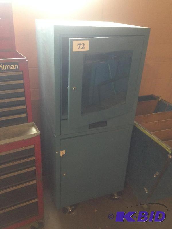 lot 72 image: Equipment rack cabinet storage for dirty  du...