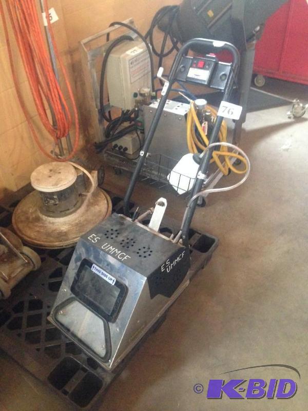 lot 76 image: Pacific Tsunami floor scrubber....