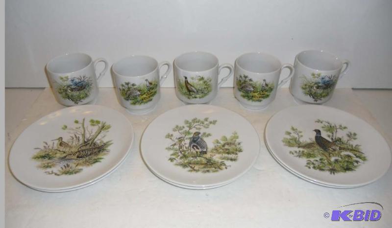 lot 20008 image: Bavaria Schumann Arzberg Germany Game Bird Series Plates and Cups