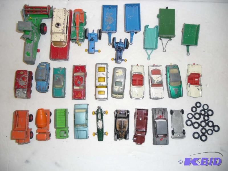 lot 20011 image: Vintage Metal Die Cast Cars Matchbox Lesney Dinky Toys Corgi