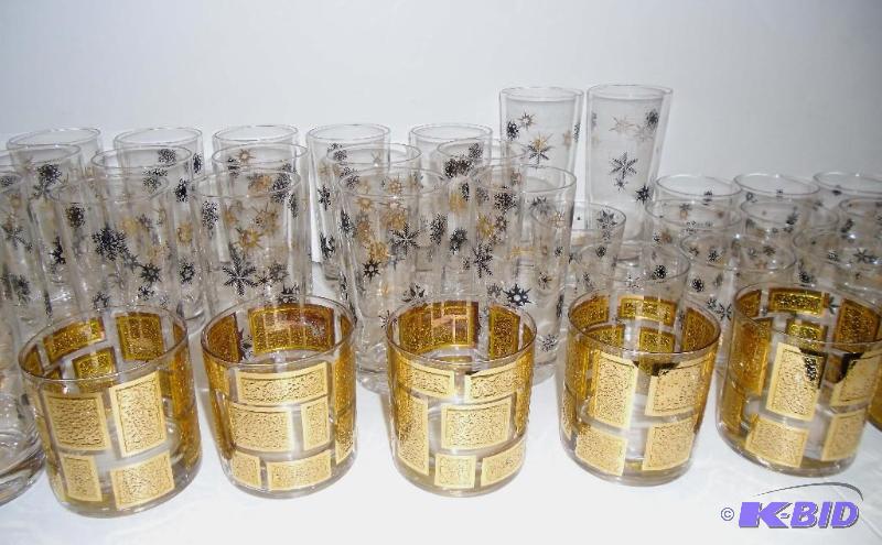lot 20015 image: Huge lot of Mid-Century Modern Glassware Drinking Cocktail Glasses