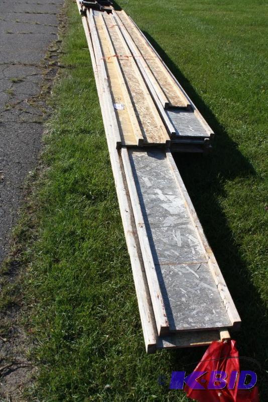 Lot of (17) Miscellaneous Wooden Tracks Mixe...