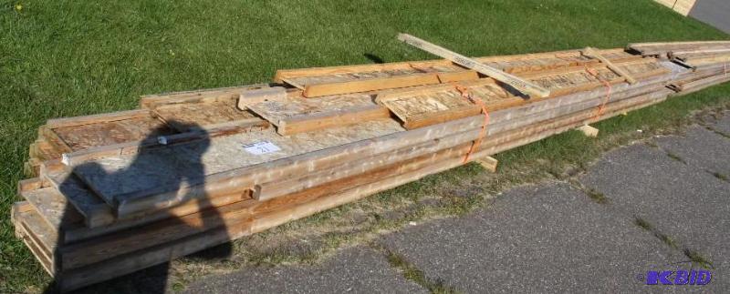 Lot of (20) Miscellaneous Wooden Tracks Mixe...