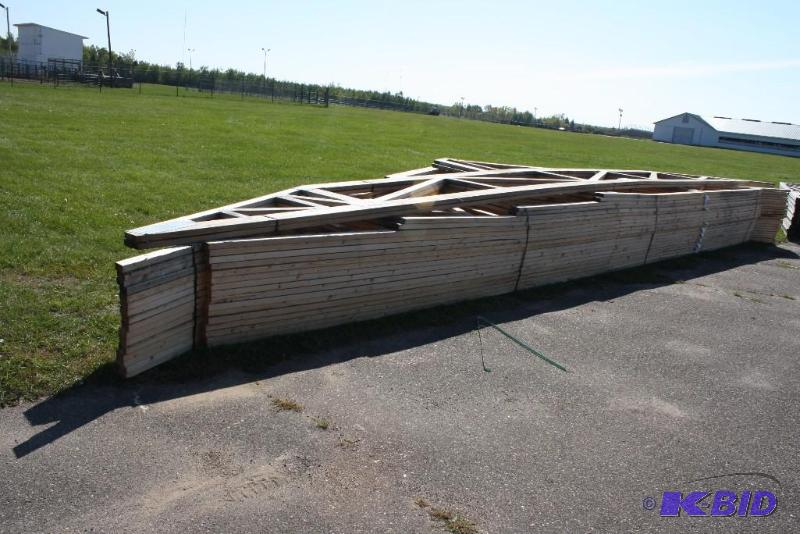Lot of (22) Various Roof Trusses - Check Mani...
