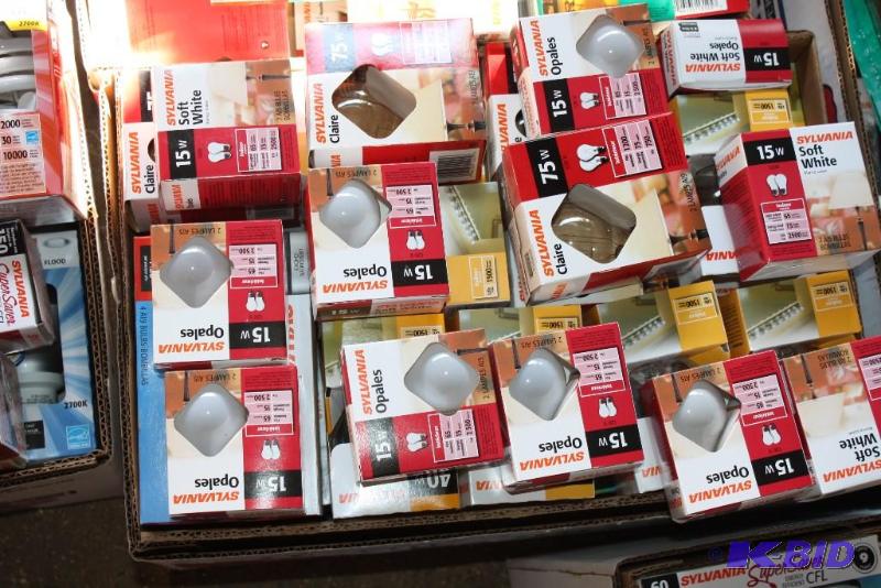 Box Lot of (40) Miscellaneous 75W Lightbulbs...