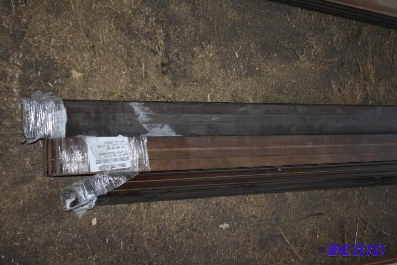 Bundle lot of (3) poplar base floor trim 3 1...