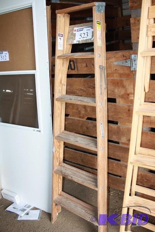Used Werner Ladder 200Lbs Load Capacity 6ft...