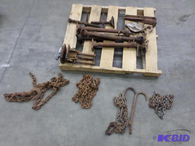 lot 101 image: Pallet Lot Heavy Duty Screw Jacks, Grab Hook...