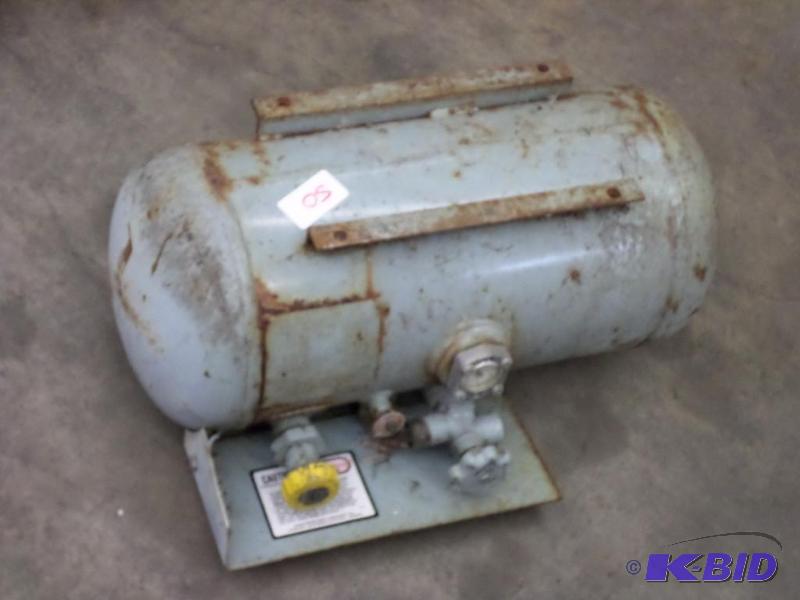 lot 50 image: Manchester Frame-Mounted LP Tank, Used On A R...