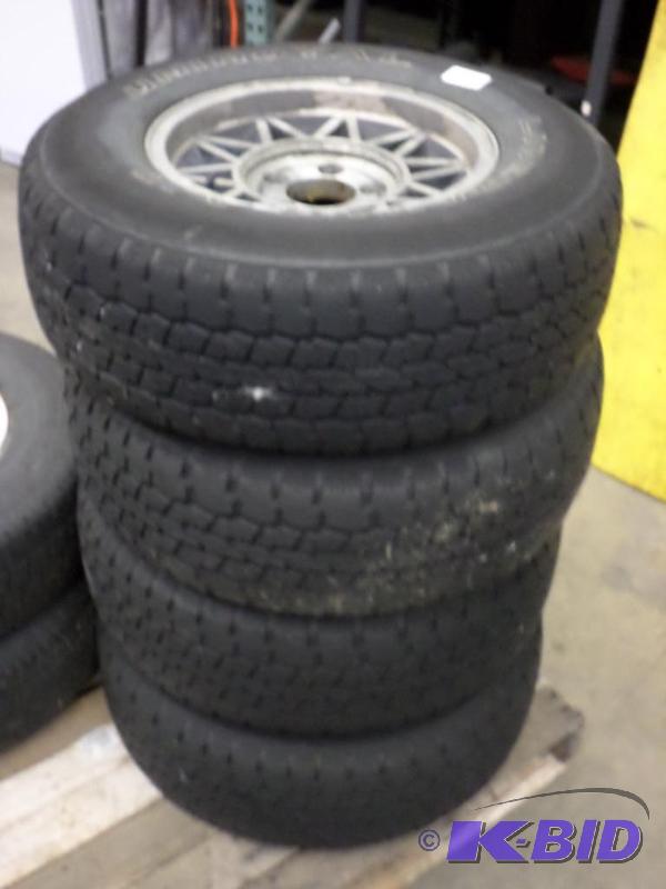 lot 51 image: (4) Aluminum GMCChevy 12-Ton 5&quotx5-Lug ...