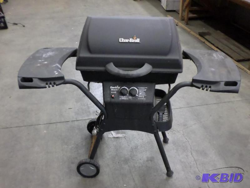 lot 97 image: Char-Broil LP-Gas Grill...