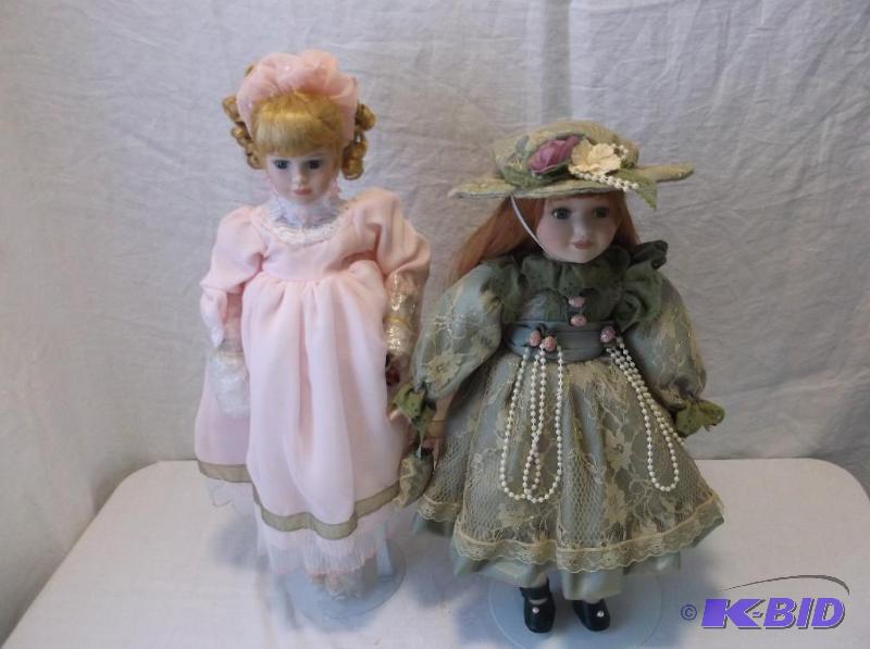 Collectable porcelain dolls appear&nbspin go...