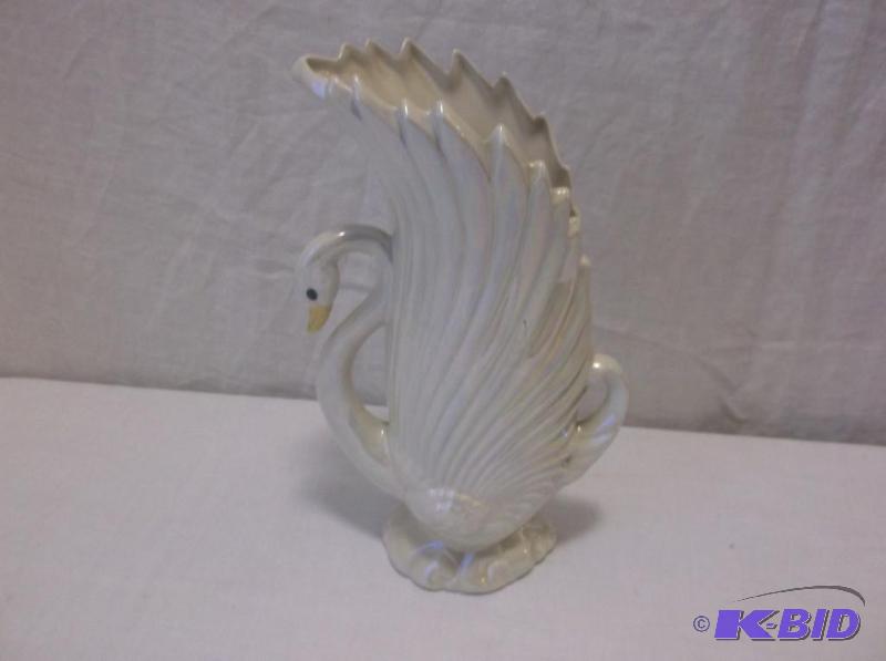 Beautiful swan vase measuring 10 18&quot T ...
