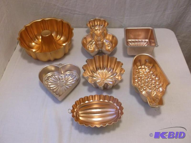 Nice lot with 7 Jello&nbspmolds all appear i...