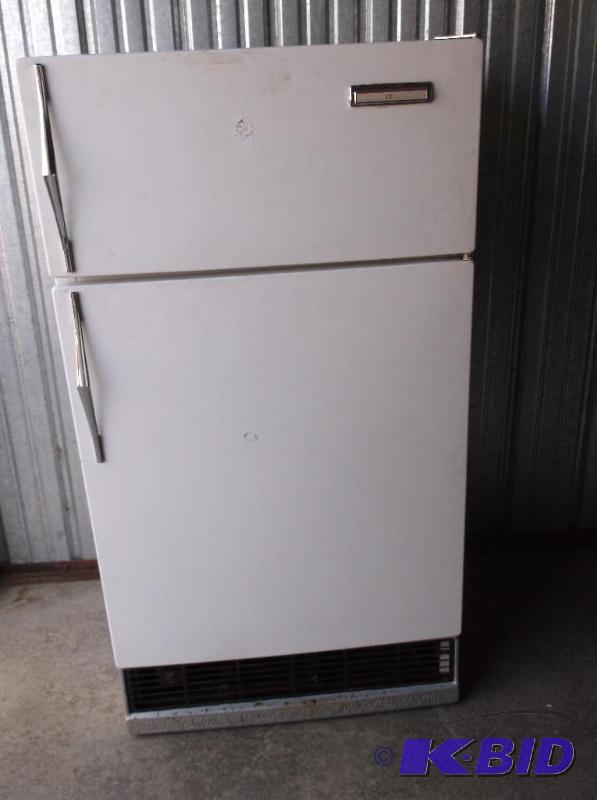 Sears Cold Spot refrigeratorfreezer great fr...