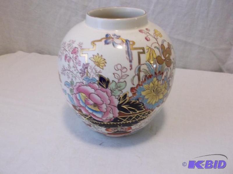 Beautiful painted vase Masons Brocade Englan...