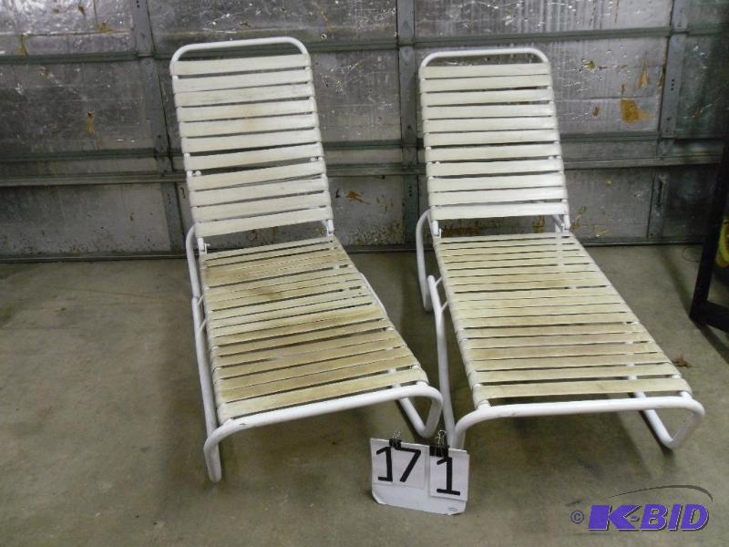 2 Adjustable Aluminum Framed Lawn Lounge Chai...