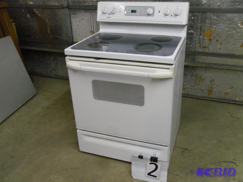 Kenmore electric stove  range. Flat top, fou...