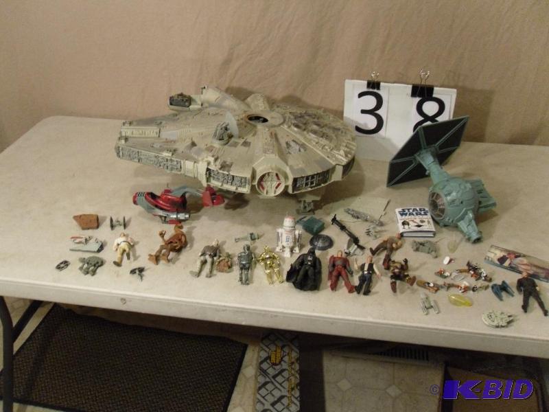 Star Wars Millennium Falcon, Star Wars Figuri...