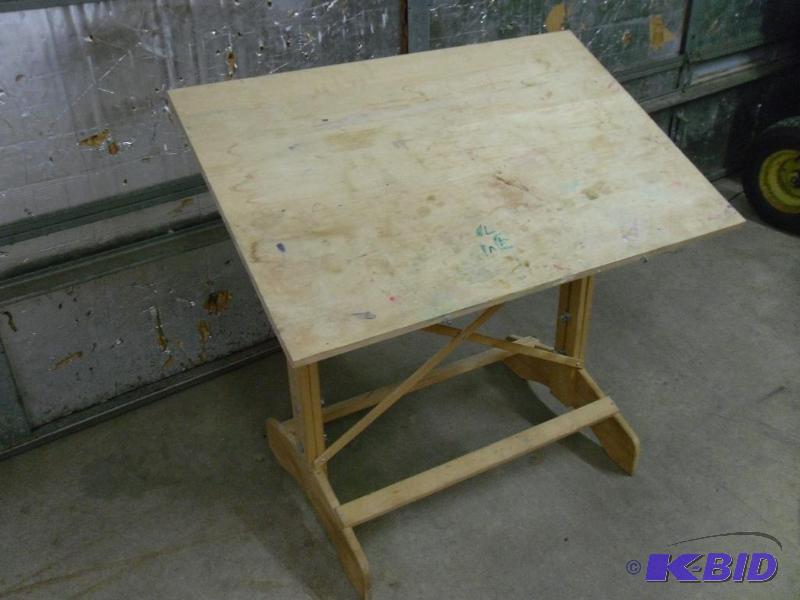 Wood Drafting  Drawing Table. Adjustable hei...