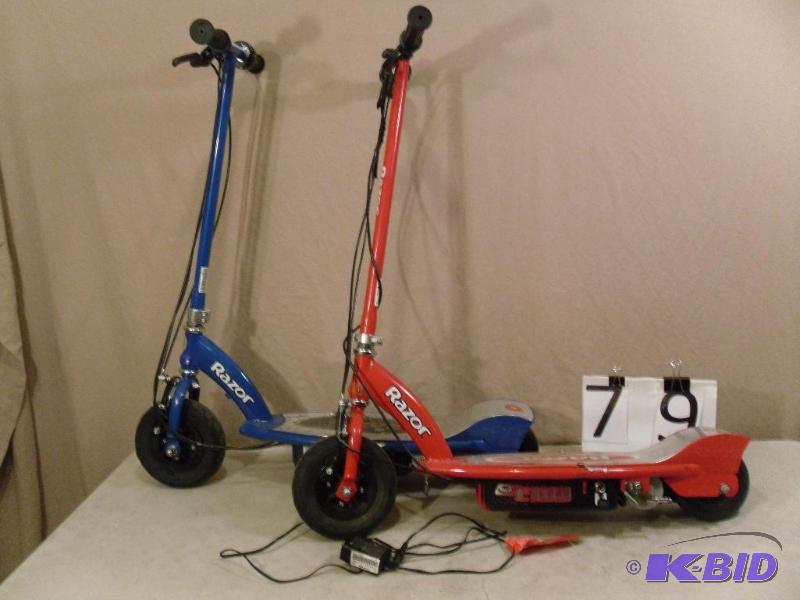 Lot of 2 Electric Razor Scooters. E100 and E1...