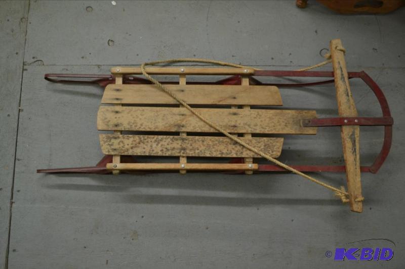 lot 101 image: Vintage Wood Slat Steel Rail Steerable Snow Sled