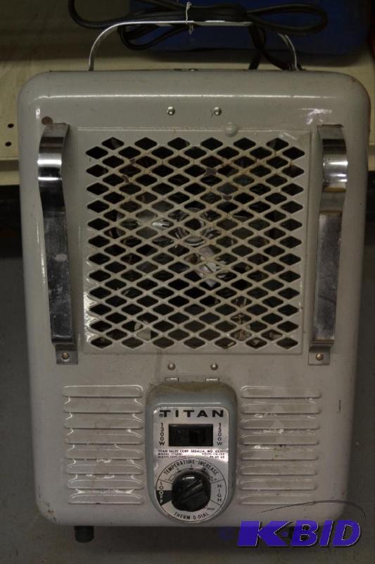 lot 110 image: Titan Space-Heater