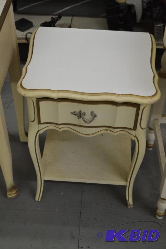 lot 151 image: Vintage Nightstand