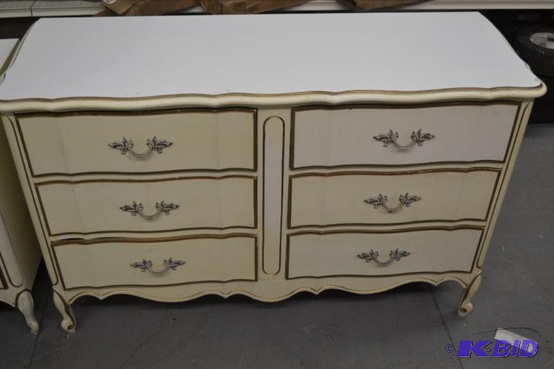 lot 155 image: Vintage Dresser