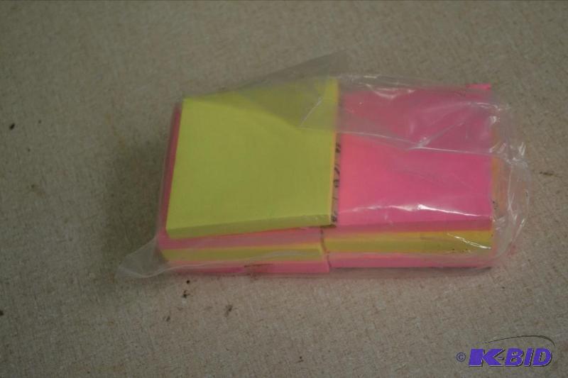 lot 163 image: Package of 3M Sticky Notes