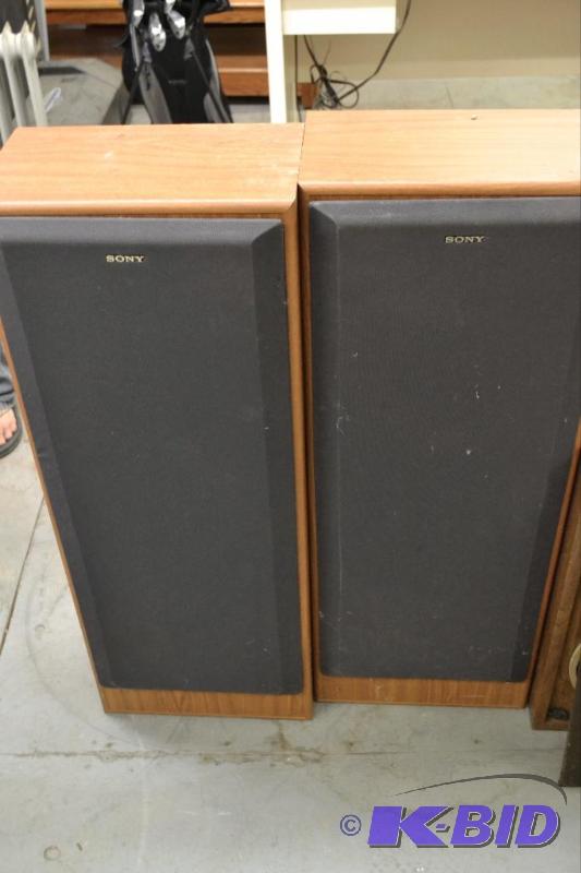 lot 175 image: A Pair of Sony Speakers