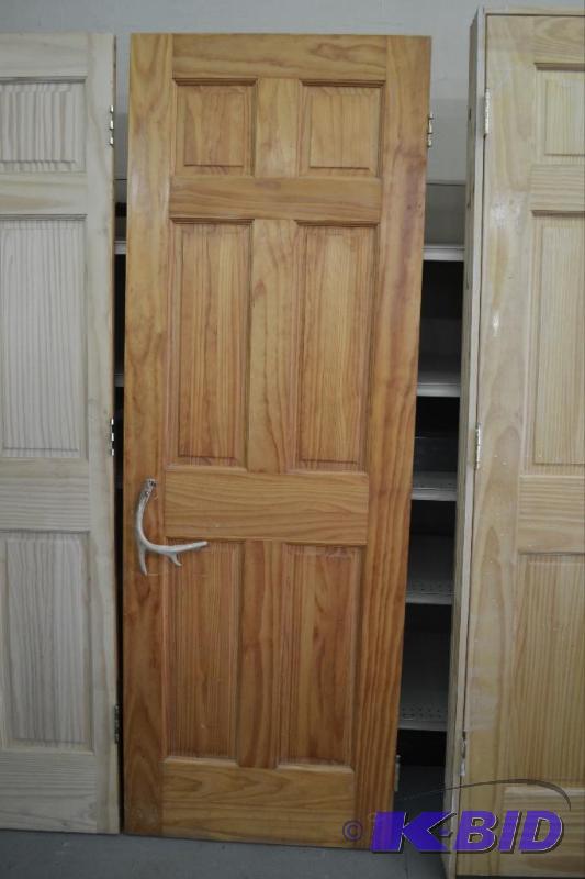 lot 18 image: 6 Panel Solid Wood Door