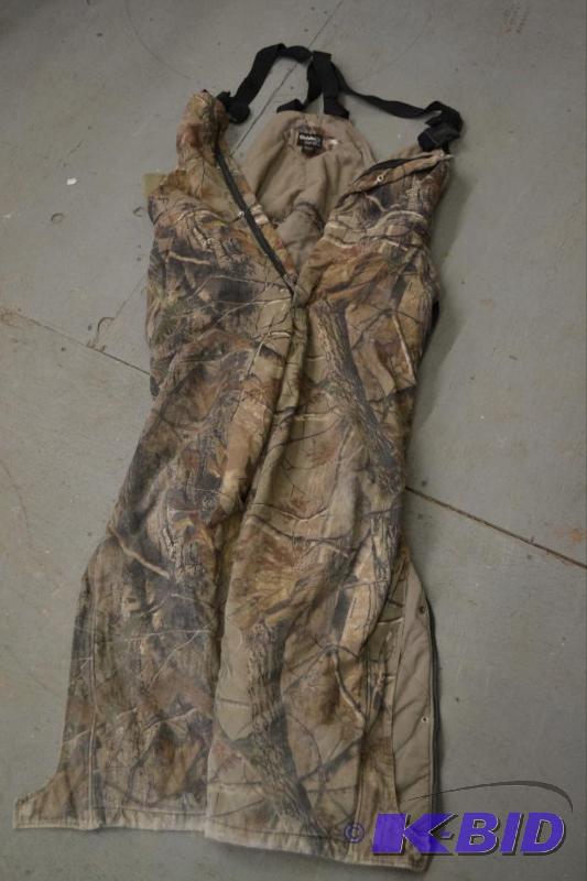 lot 60 image: Hunting Bibs