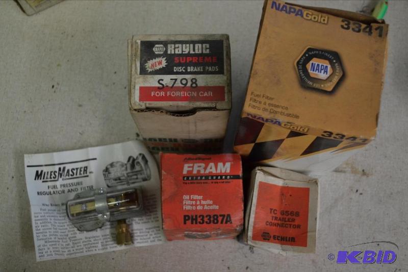 lot 99 image: Variety Lot