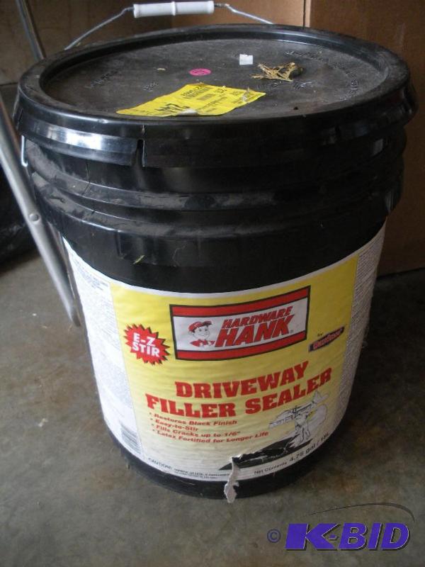 Hardware Hank EZ Stir Driveway Sealer