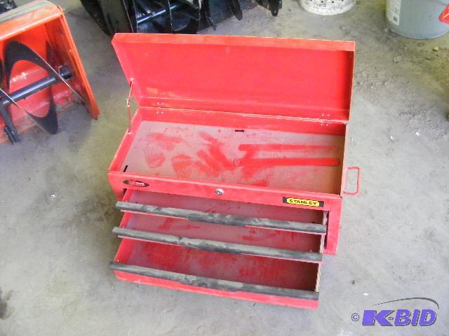 lot 16 image: Stanley Metal Tool Box, 3 ball bearing drawer...