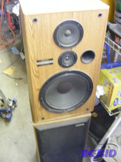 lot 21 image: Pair of Pioneer 3-way speaker system. CSG304a...