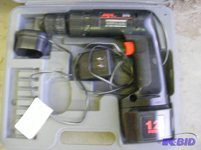 lot 26 image: Skil Cordless Screwdriver, 12V...